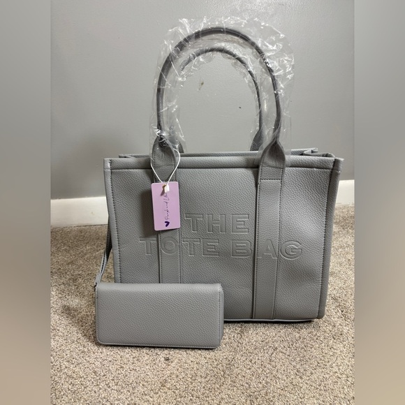 NWT Purple and Lilac Boutique Grey Tote Bag and Wallet 2 Piece Set - Picture 1 of 15